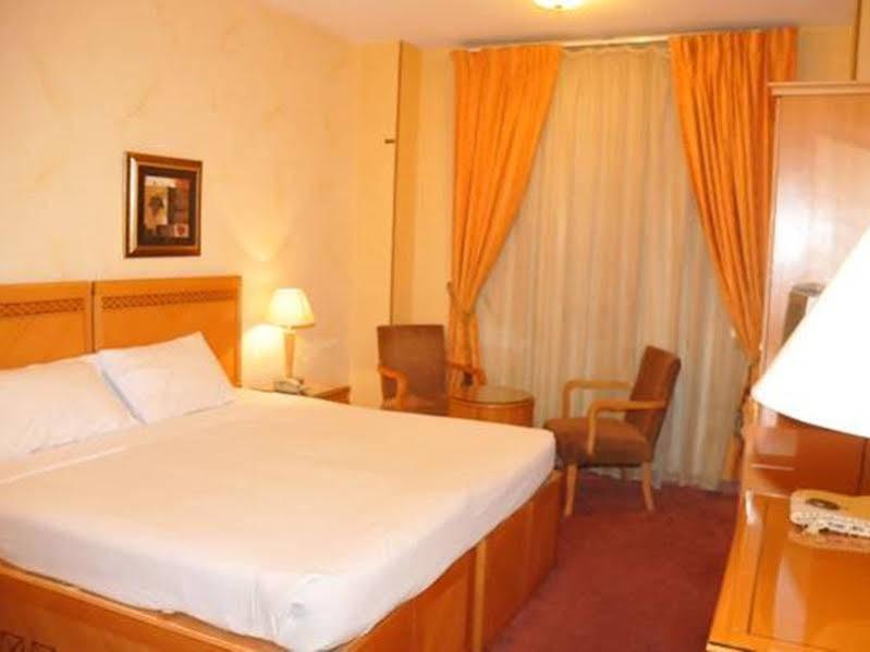 Qasr Al Ansar Golden Tulip Hotel Medina Esterno foto