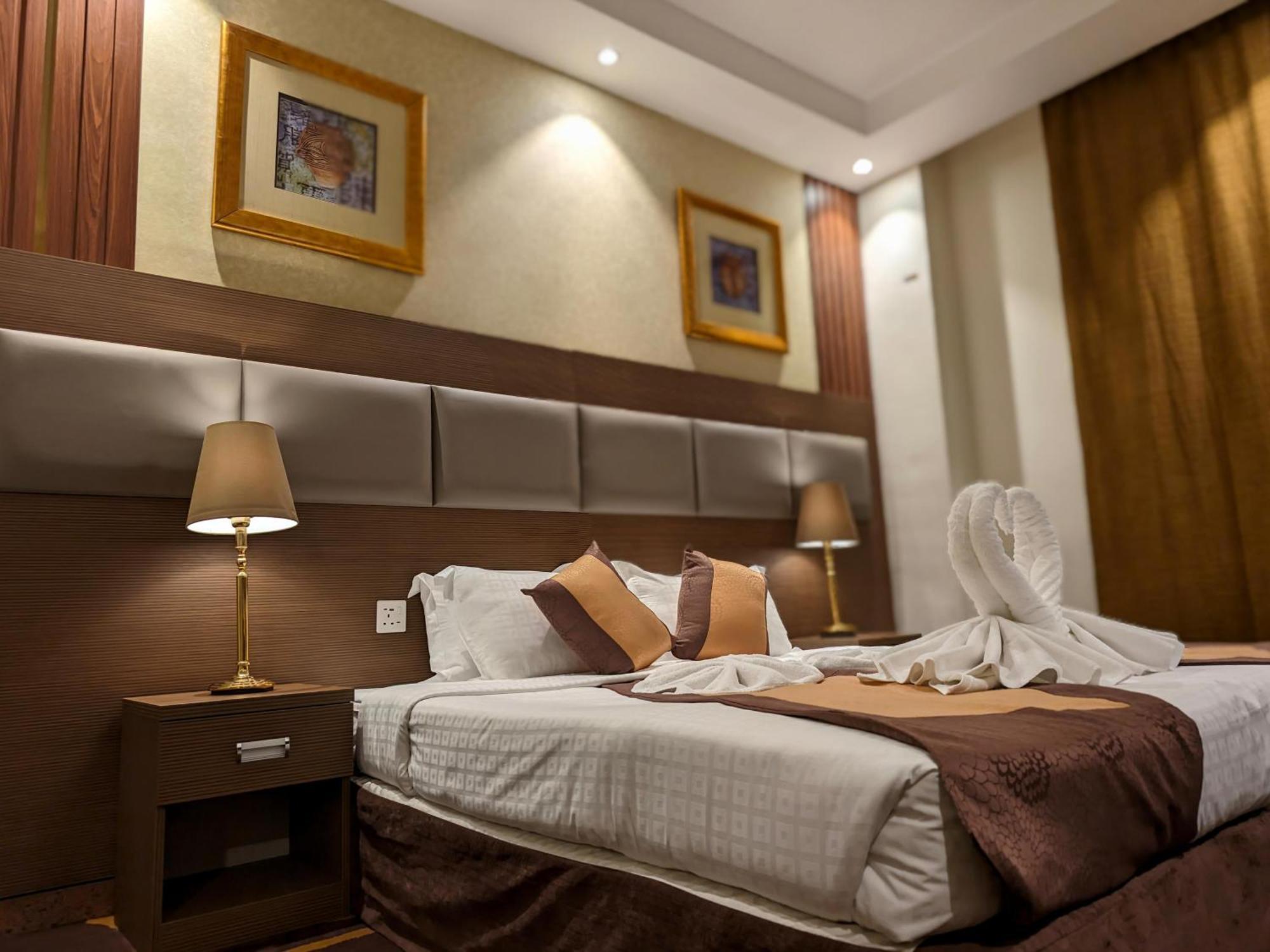 Qasr Al Ansar Golden Tulip Hotel Medina Esterno foto