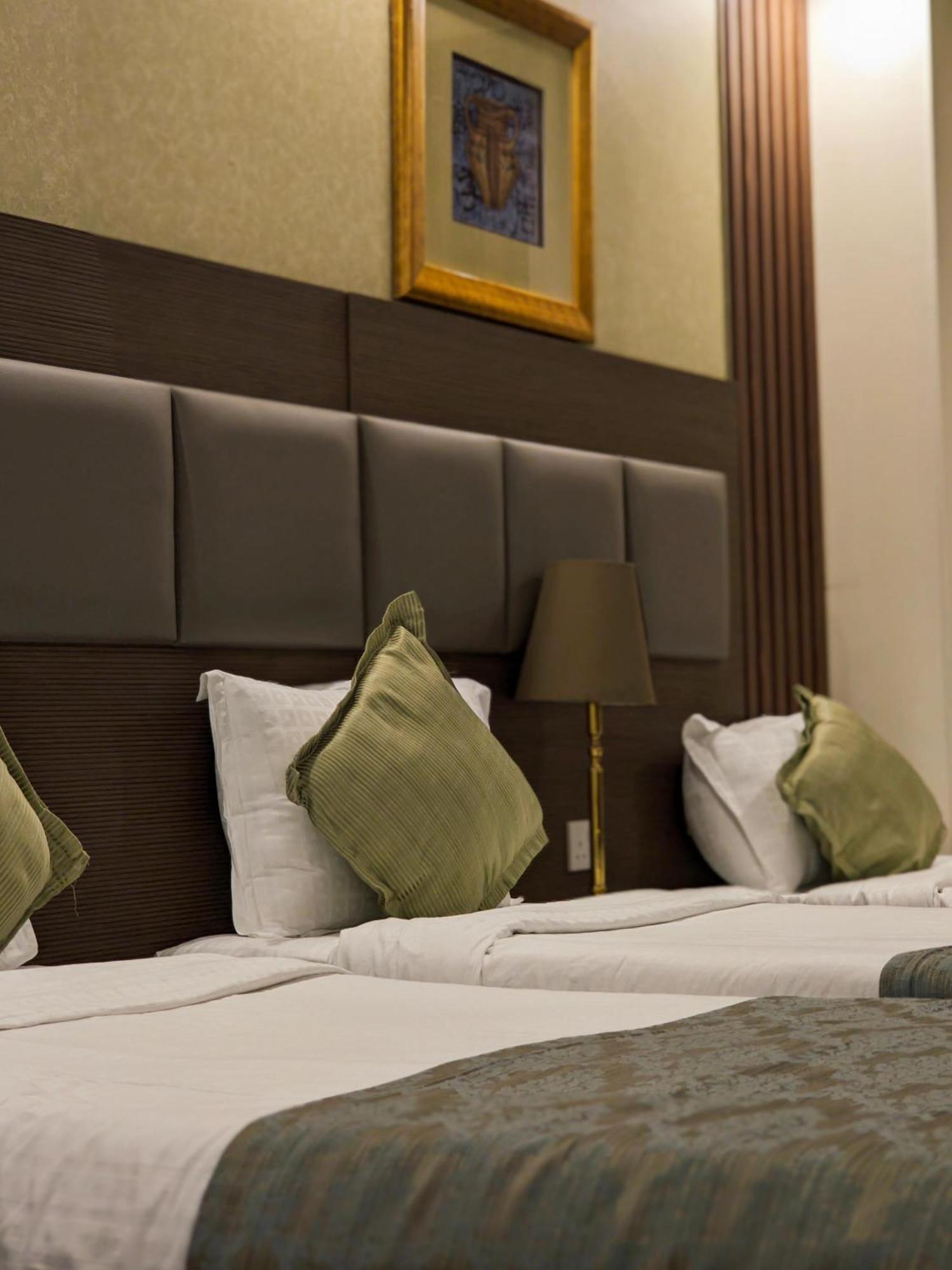 Qasr Al Ansar Golden Tulip Hotel Medina Esterno foto