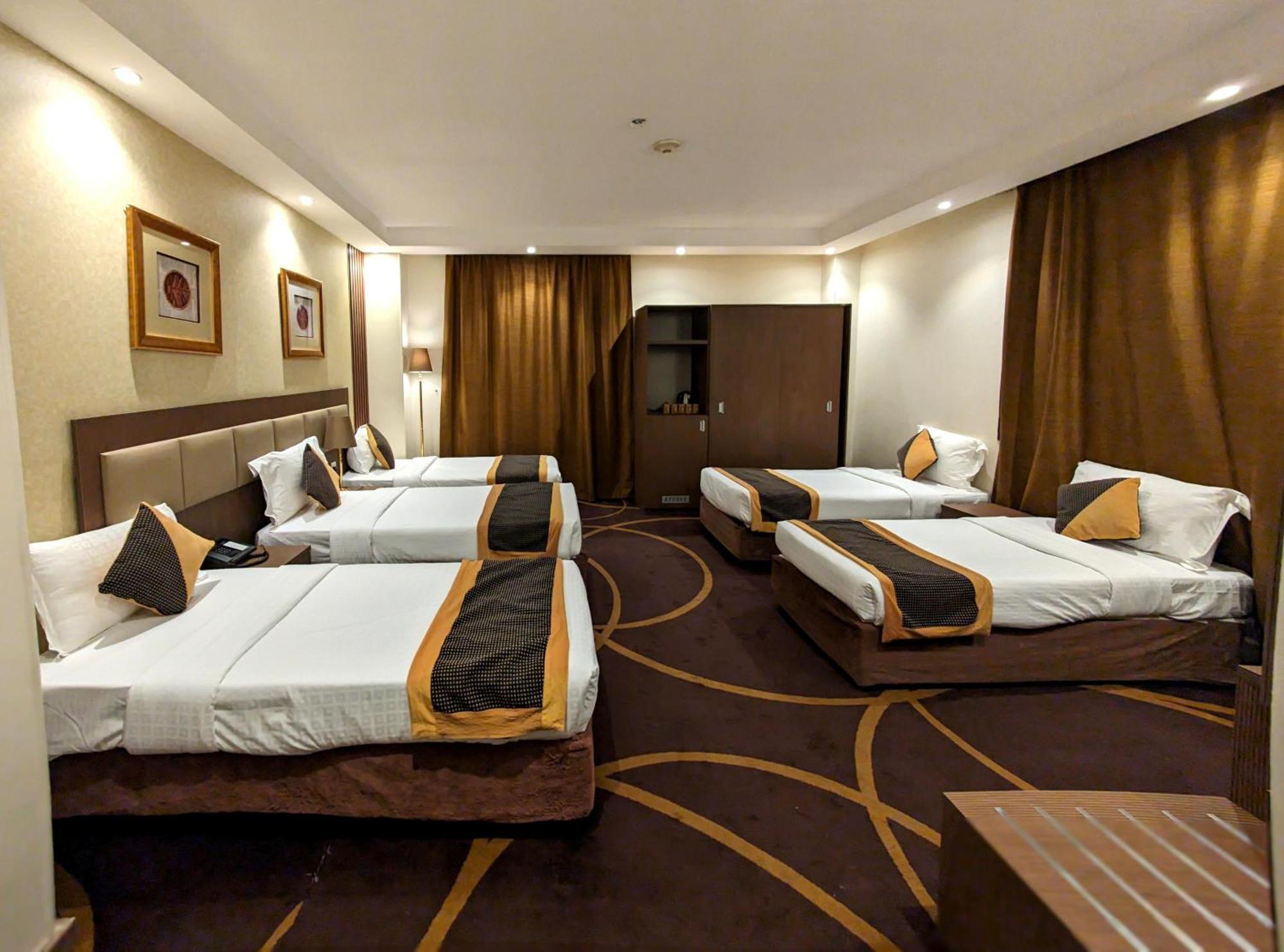 Qasr Al Ansar Golden Tulip Hotel Medina Esterno foto
